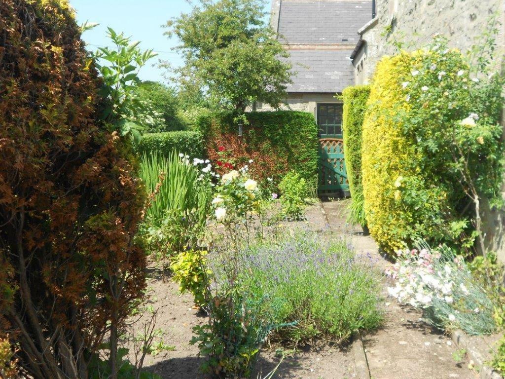 The Old School House Mordington Bed and Breakfast Exterior foto